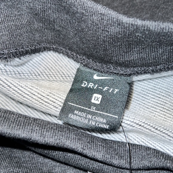 Nike® Studio Mock Neck Versa Pullover - NWT - Size 1X - Picture 8 of 15